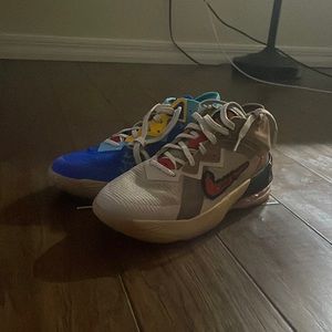 Nike lebron 18 low Wile v roadrunner